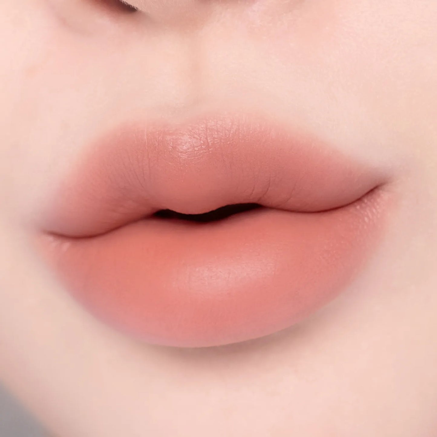 ES.  (VG)COUTURE LIP TINT BLUR VELVET #4