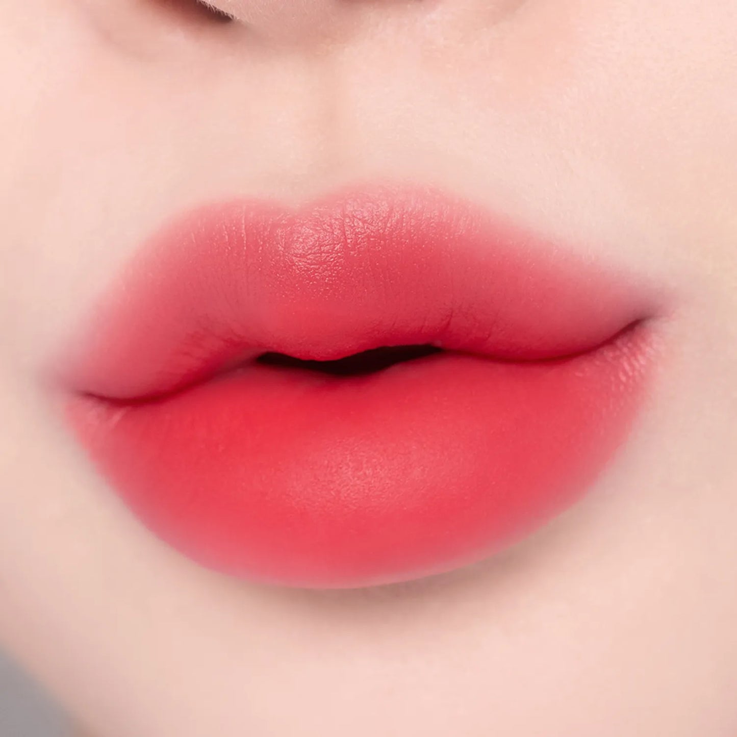 ES.  (VG)COUTURE LIP TINT BLUR VELVET #1