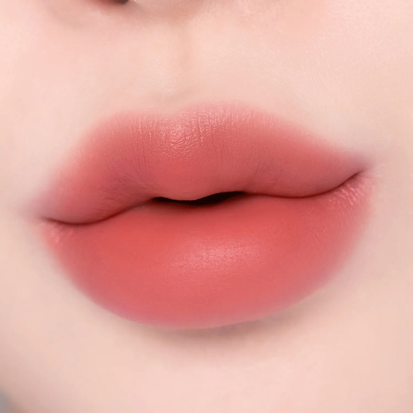 ES.  (VG)COUTURE LIP TINT BLUR VELVET #5