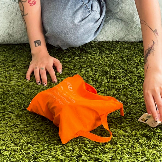 UGLY LOVELY NYLON POUCH ORANGE